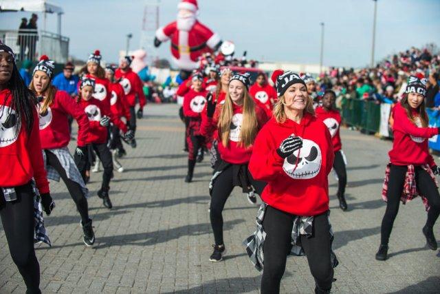 Dominion Christmas Parade 2016